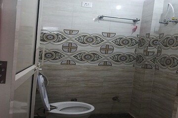 Bathroom in 1.5 BHK Builder Floor at New Ashok Nagar – for Rent