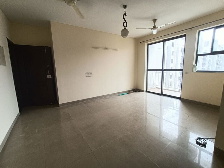 Room, unitech-the-residences-sector-33 3 Bedroom 1505 Sq.Ft. Apartment In Sector 33 Gurgaon 9846164