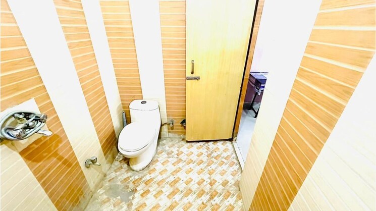 Bathroom, lake terrace 3 Bedroom 1986 Sq.Ft. Apartment In Lake Terrace Kolkata 9846150