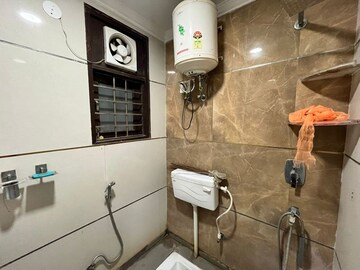 Bathroom in 3 BHK Apartment at Lake Terrace – for Sale