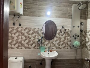 Master Bedroom in 3 BHK Builder Floor at Rajendra Nagar Sector 5 – for Rent