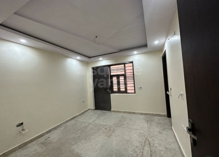 Room, tilak nagar 2 Bedroom 104 Sq.Yd. Builder Floor In Tilak Nagar Delhi 9846363