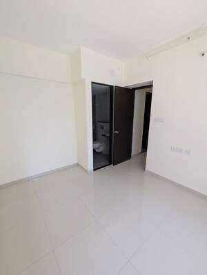 Room in 2 BHK Apartment at Kolte Patil R10, Hinjewadi – for Rent