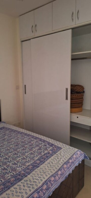 Room in 3 BHK Apartment at SRS Residency, Sector 88 – for Rent