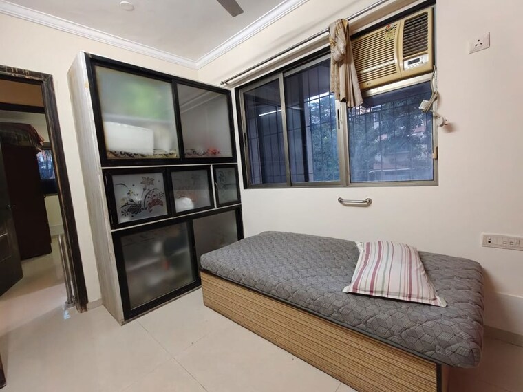 Bedroom, shubham-sri-kalpana-padma-tower 4 Bedroom 2200 Sq.Ft. Apartment In Chembur Mumbai 9846551