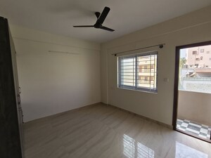 Room in 1 BHK Builder Floor at Yemalur – for Rent