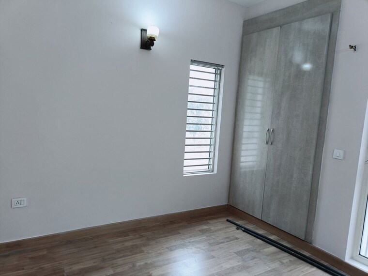 Room, omaxe-heights 2 Bedroom 735 Sq.Ft. Apartment In Sector 86 Faridabad 9846645