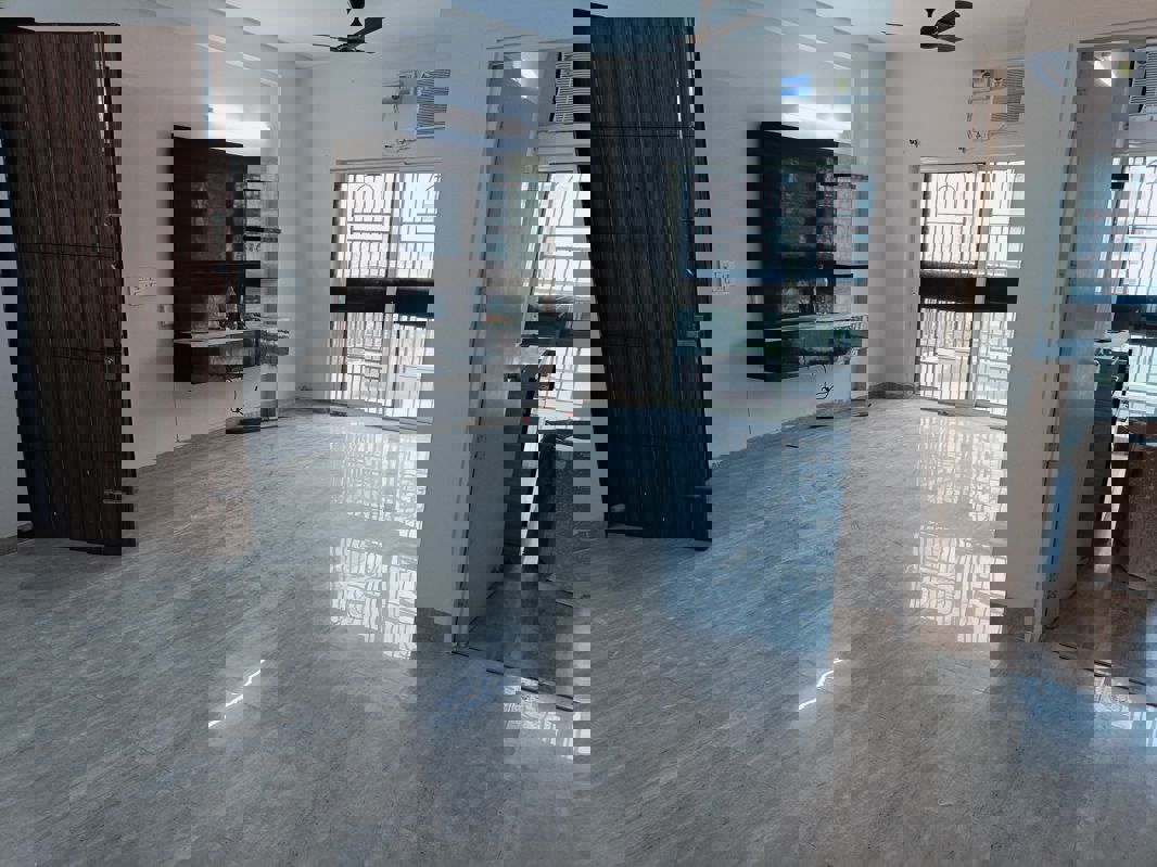 2 BHK + Pooja Room Apartment For Rent in Omaxe Heights