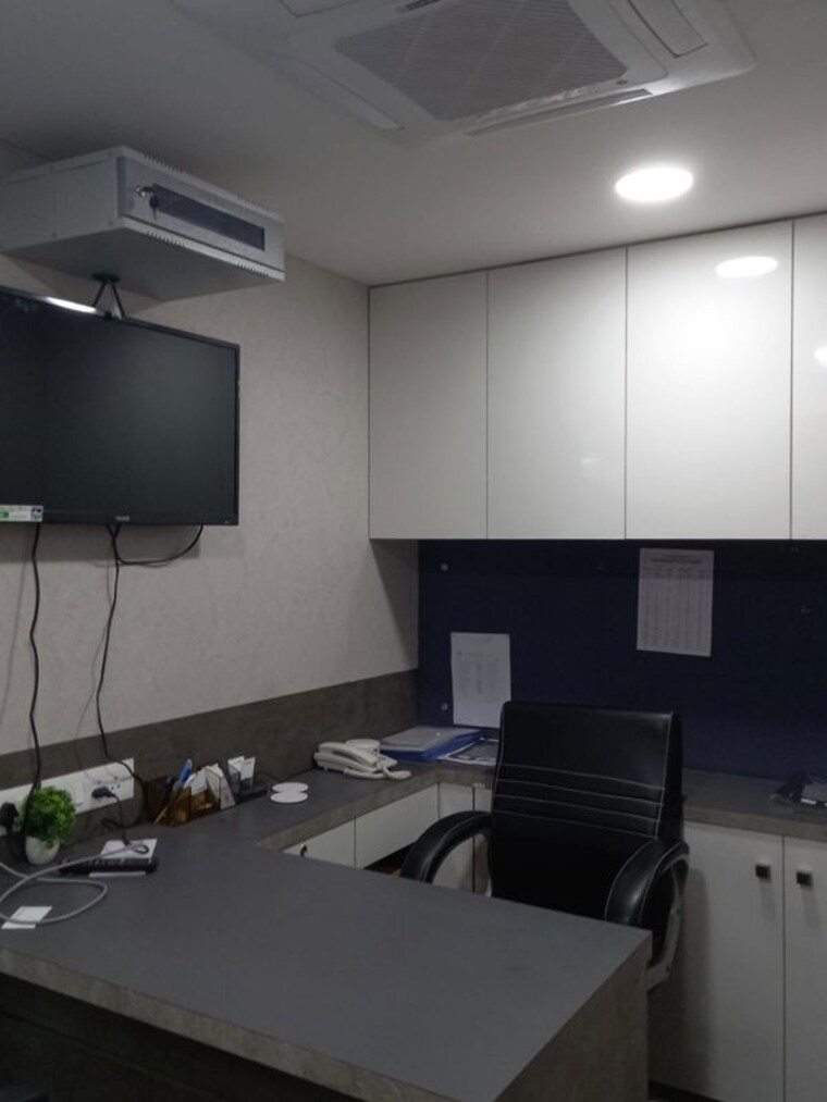 Team Area, sheladia-one-world-west Commercial Office Space 2600 Sq.Ft. In Ambli Ahmedabad 9846636
