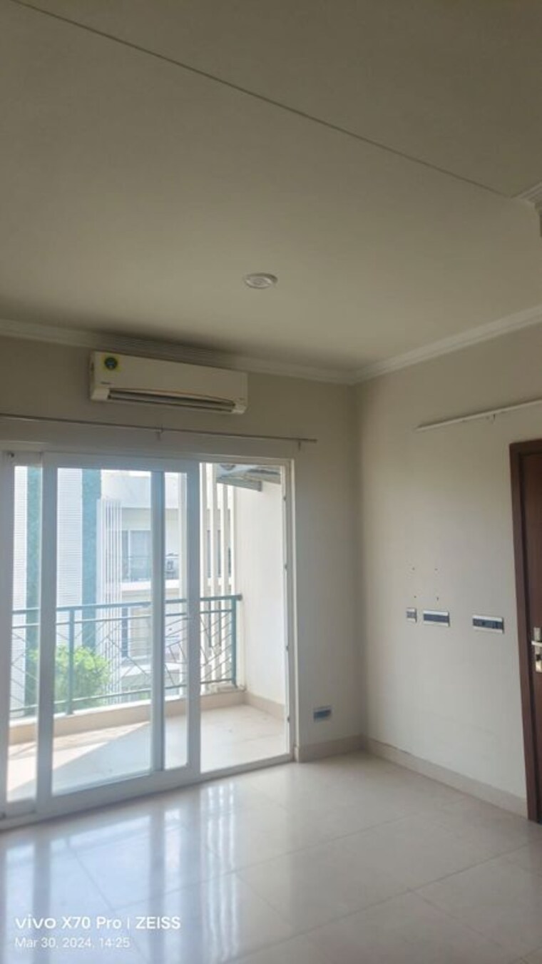 Room, central-park-flower-valley 2.5 Bedroom 1230 Sq.Ft. Builder Floor In Sohna Sector 33 Gurgaon 9846648