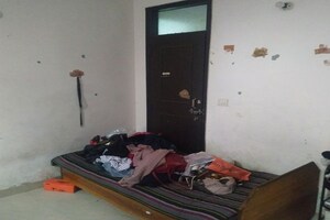 Bedroom in 2 BHK Builder Floor at New Ashok Nagar – for Rent
