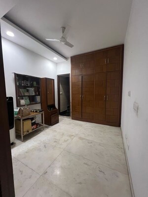 Room in 4 BHK Builder Floor at Vasant Vihar – for Rent