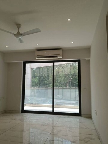 Room in 2 BHK Builder Floor at Sector 31 – for Rent