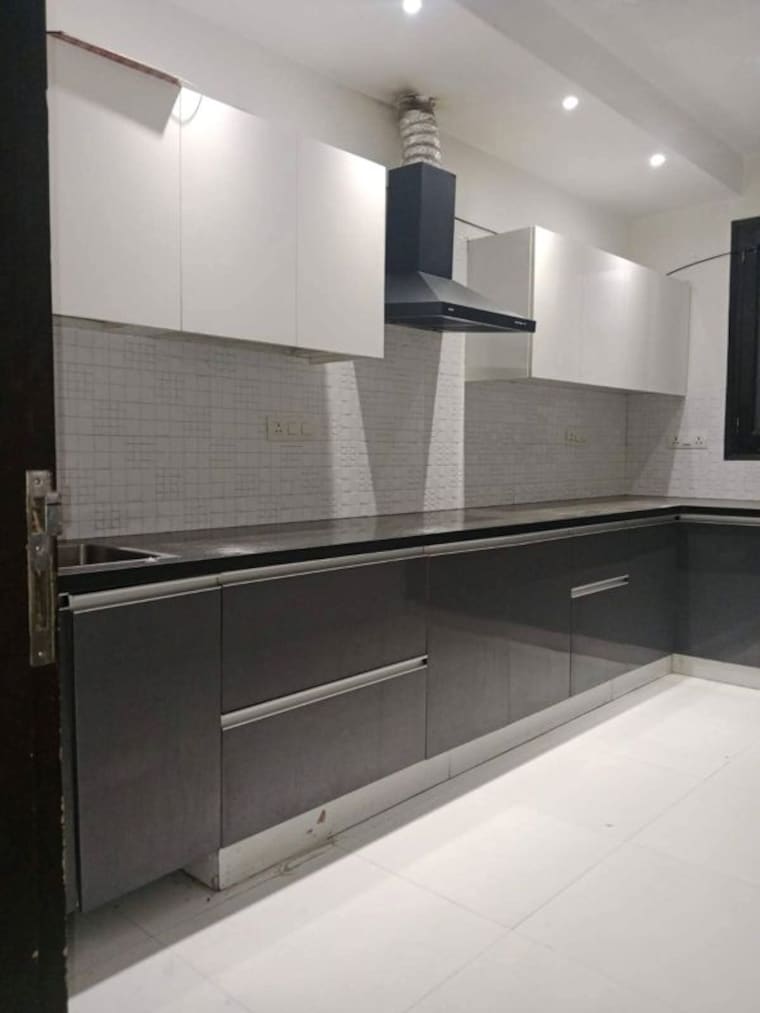 Kitchen, sector 31 2 Bedroom 160 Sq.Yd. Builder Floor In Sector 31 Gurgaon 9846739