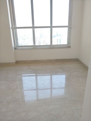 Room in 2 BHK Apartment at Naman Habitat, Andheri West – for Rent