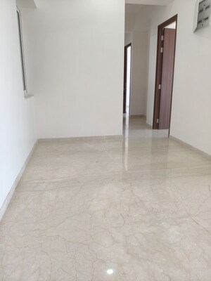 Room in 2 BHK Apartment at Naman Habitat, Andheri West – for Rent