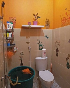 Room in  Pg at Vibhuti Khand – for Rent