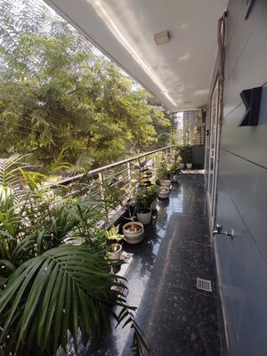 Balcony in 3 BHK Builder Floor at Sector 38 – for Rent