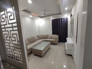 Living Room in 3 BHK Builder Floor at Sector 38 – for Rent