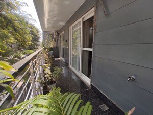 Balcony in 3 BHK Builder Floor at Sector 38 – for Rent