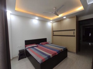 Bedroom in 3 BHK Builder Floor at Sector 38 – for Rent
