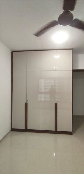 Bedroom in 3 BHK Apartment at Kalpataru Immensa B, Kolshet Road – for Rent