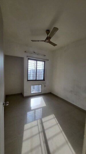 Room in 2 BHK Apartment at Lodha Casa Bella Gold, Dombivli East – for Rent