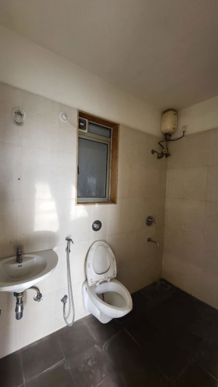Bathroom, lodha-casa-bella-gold 2 Bedroom 735 Sq.Ft. Apartment In Dombivli East Thane 9846842