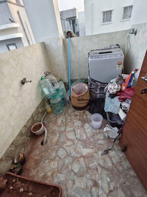 Team Area in 2 BHK Apartment at Kondapur – for Rent