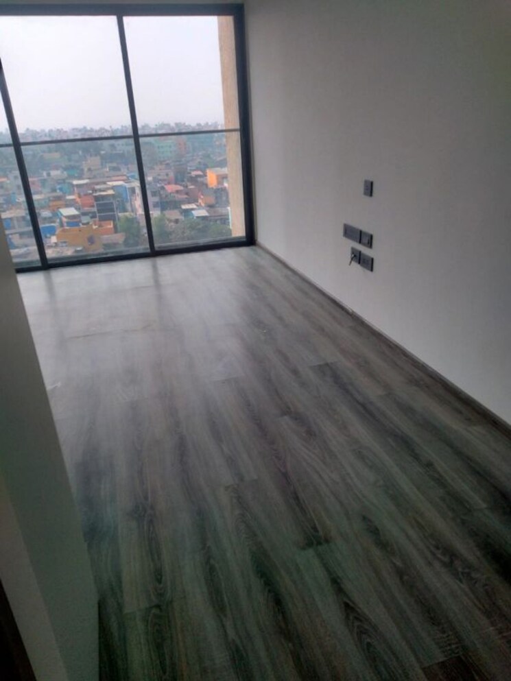 Room, khar west 4 Bedroom 1200 Sq.Ft. Apartment In Khar West Mumbai 9846862