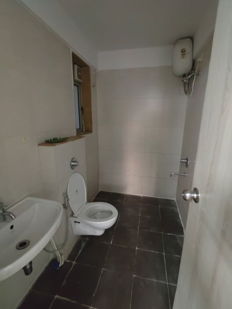 Bathroom, lodha-casa-rio 2 Bedroom 687 Sq.Ft. Apartment In Dombivli East Thane 9846914