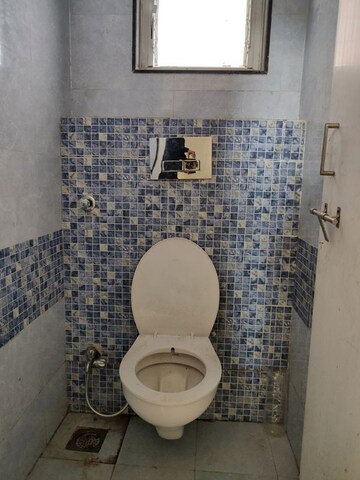 Bathroom in 1 BHK Apartment at Sector 14 Dwarka – for Rent