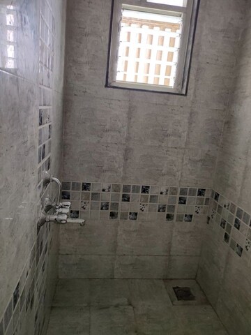Bathroom in 1 BHK Apartment at Sector 14 Dwarka – for Rent