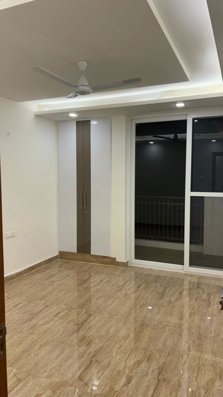 Room, bptp-district-phase-2 3 Bedroom 150 Sq.Yd. Builder Floor In Sector 84 Faridabad 9846955