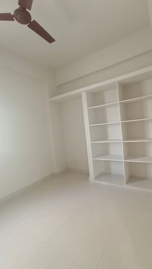 Room in 1 BHK Apartment at Kondapur – for Rent
