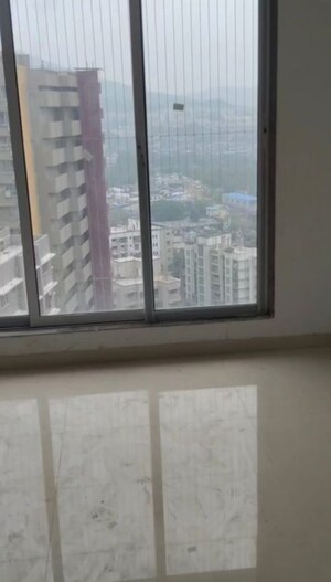 Room in 2 BHK Apartment at Avant Hillway, Goregaon East – for Rent