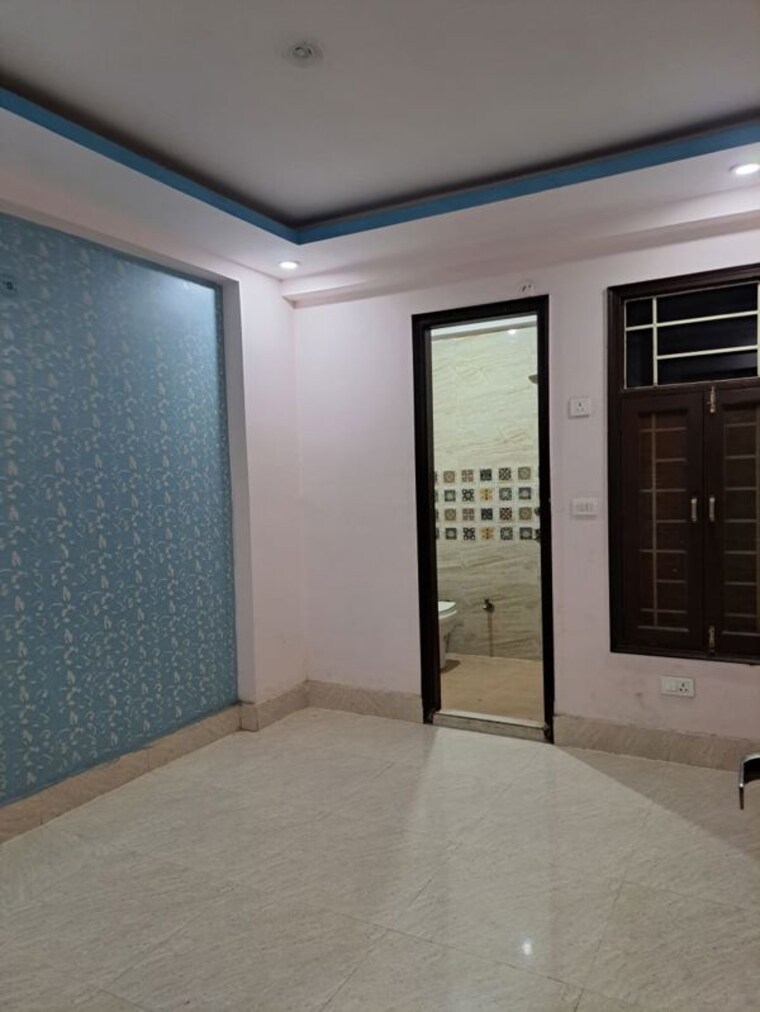 Room, deep-homes-sector-73 1 Bedroom 550 Sq.Ft. Builder Floor In Sector 73 Noida 9846992