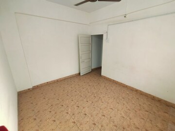 Room in 1 BHK Apartment at Balkrishna Bhavan CHS, Goregaon West – for Rent