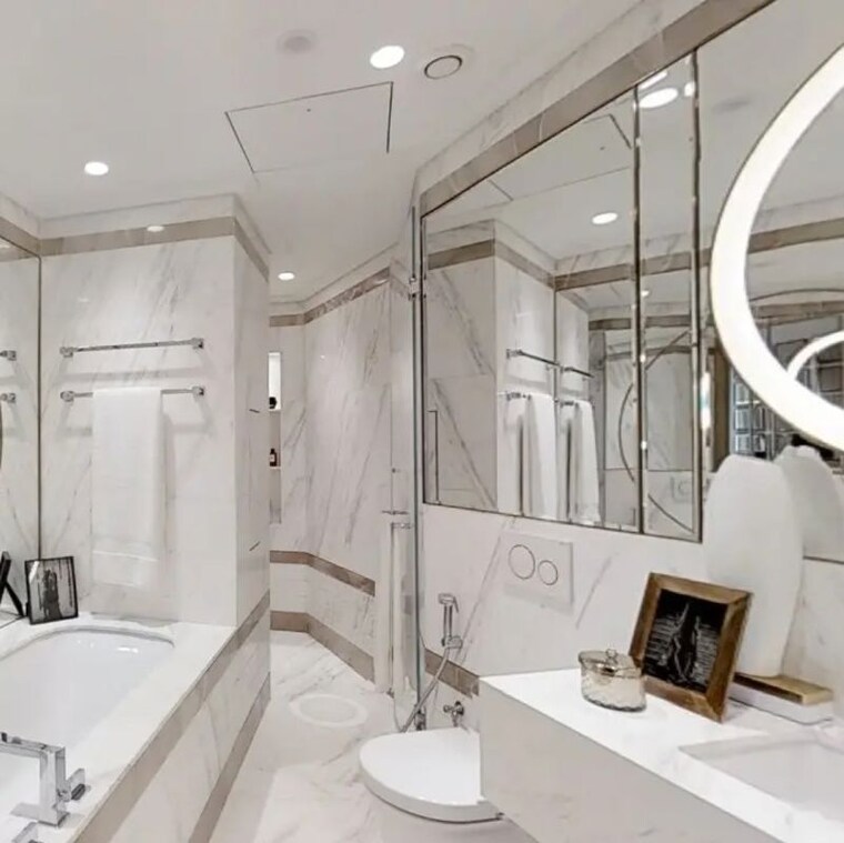 Team Area, lodha-world-view 4 Bedroom 2300 Sq.Ft. Apartment In Empire Mill Mumbai 9847000