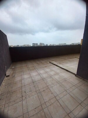 Parking in 2 BHK Apartment at Kohinoor Zen Estate, Kharadi – for Rent