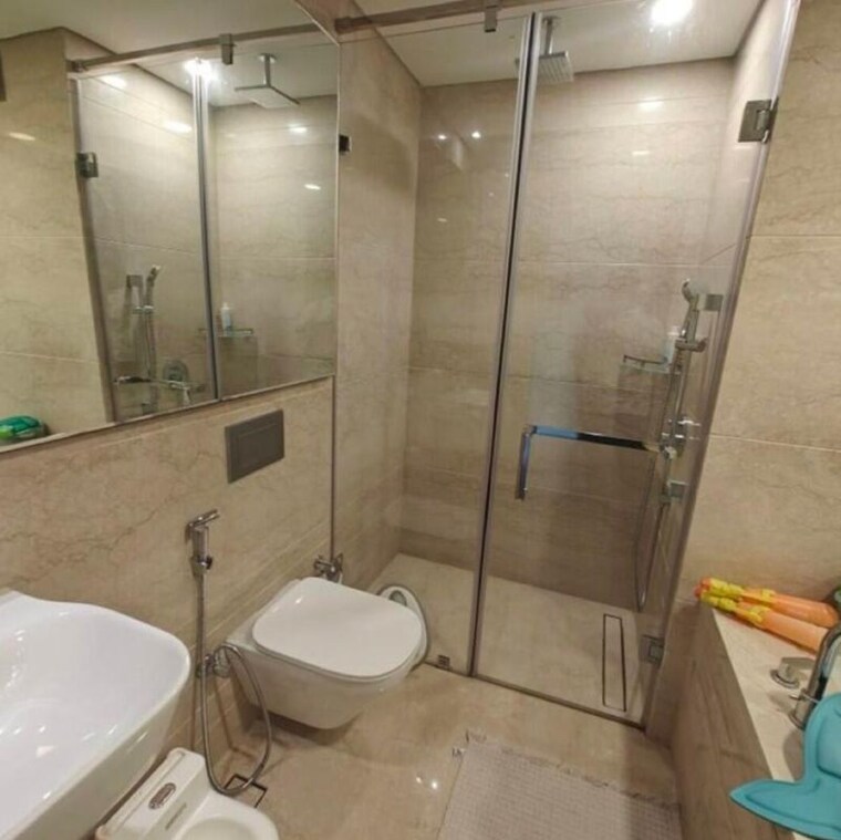 Bathroom, lodha-the-world-towers-world-one-tier-2 3 Bedroom 1705 Sq.Ft. Apartment In Empire Mill Mumbai 9847012