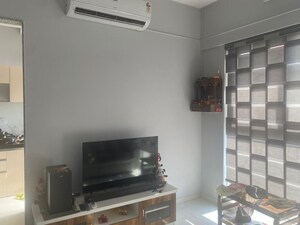 Furnished Amenities in 2 BHK Apartment at Wadhwa Atmosphere O2, Mulund West – for Rent