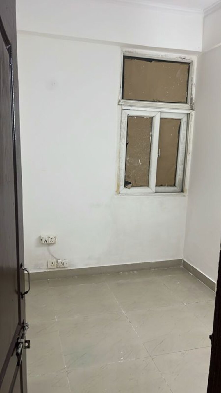 Room, aba-ivy-county 4 Bedroom 2511 Sq.Ft. Apartment In Sector 75 Noida 9847029