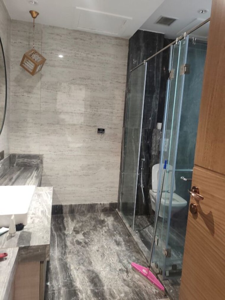 Bathroom, mahagun-mezzaria 3 Bedroom 2500 Sq.Ft. Apartment In Sector 78 Noida 9847030