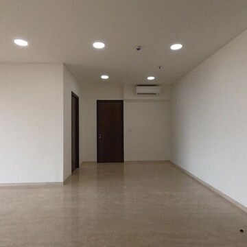 Room in 3 BHK Apartment at Lokhandwala Minerva Mahalaxmi, Arthur rd – for Sale