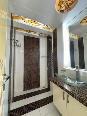 Building Lobby in 2.5 BHK Apartment at Oberoi Realty Woods, Goregaon East – for Rent