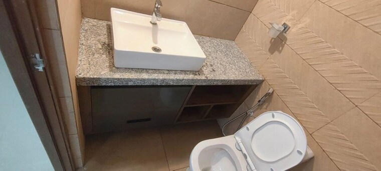 Bathroom, kalpataru-immensa 3 Bedroom 957 Sq.Ft. Apartment In Kolshet Road Thane 9847043