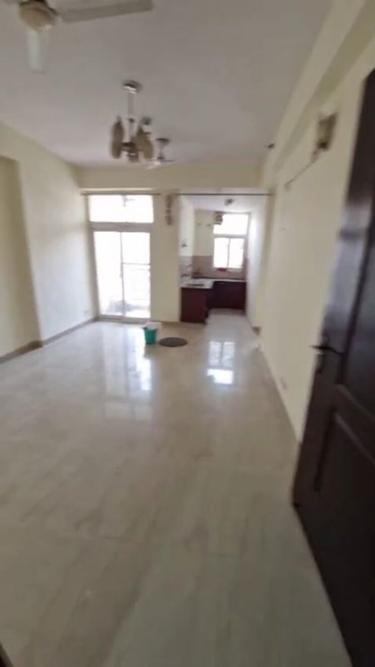 Room, rishabh-paradise 2 Bedroom 887 Sq.Ft. Apartment In Abhay Khand Ghaziabad 9847056