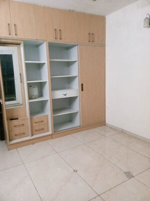 Room in 3 BHK Apartment at Rishita Manhattan, Gomti Nagar – for Rent