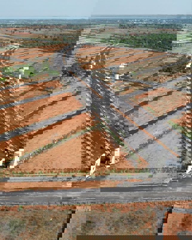 Plot For Sale in Temple Town